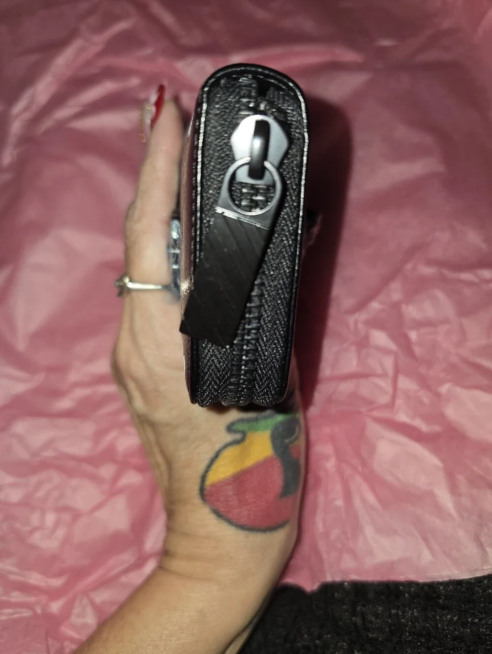 NWOT Off-White Jitney 